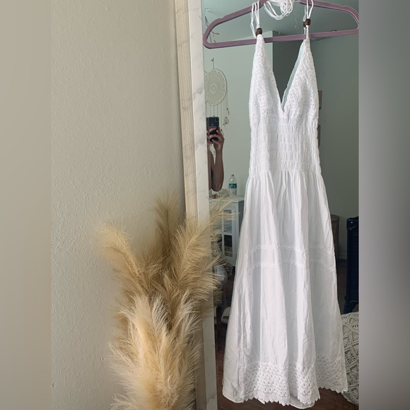 White dress - Picture 1 of 6